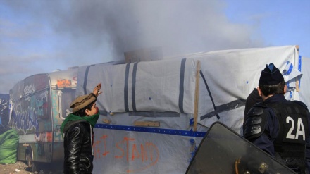 Yunanlı mültecilerden itiraz