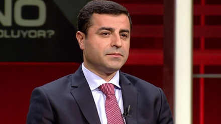 Demirtaş Türkiye'nin güney doğusuna yönelik operasyonların durmasını istedi 