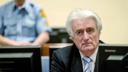 Karadzic: il massacro dei musulmani di Srebrenica l’opera di una