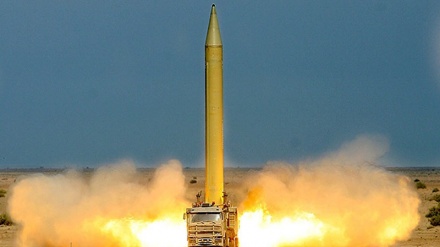 イランの弾道ミサイル、抑止力の強調