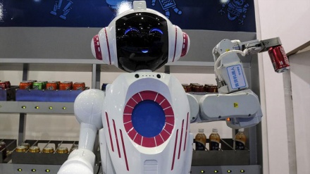 Tecnologia, un robot campione di calcio balilla in Svizzera