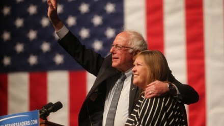 Sanders attacca Hillary, Obama la difende