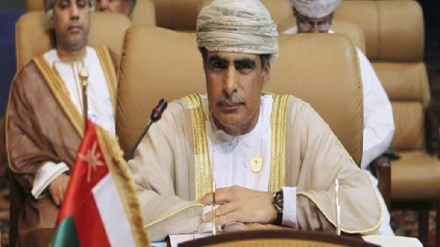 Petrolio: Oman si offre per risolvere divergenze Iran-Arabia Saudita