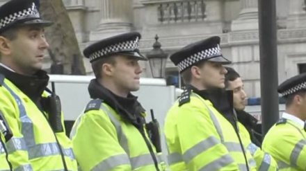 Polícia prende cinco pessoas por suspeita de terrorismo no Reino Unido