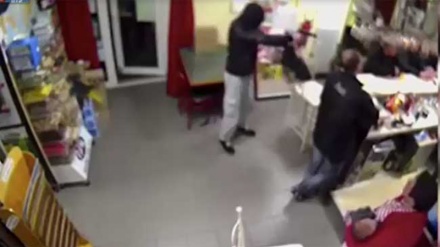 Mwizi mwenye silaha alivyozidiwa nguvu mikono mitupu