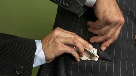 Молия тизимининг мулозими пора билан қўлга  тушди