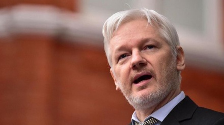 Panama Papers, Assange: Ue promuova leggi che proteggano chi informa