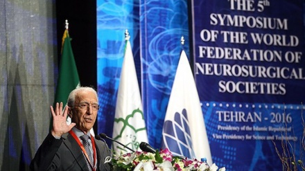 テヘランで、世界脳神経外科医協会・国際シンポジウムが開幕