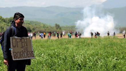 Napad makedonske policije na migrante