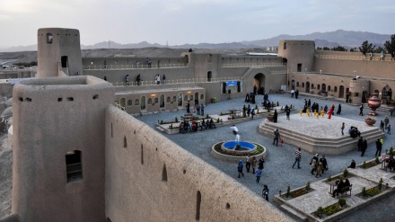 Историческая крепость в городе Бирджанд