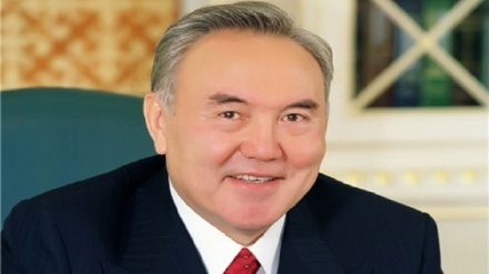 הנשיא של קזחסטן נחת בטהראן