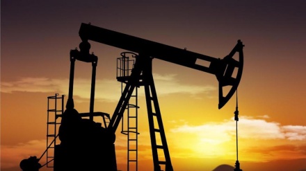 Russia, Opec raggiunga un compromesso su congelamento produzione petrolio  