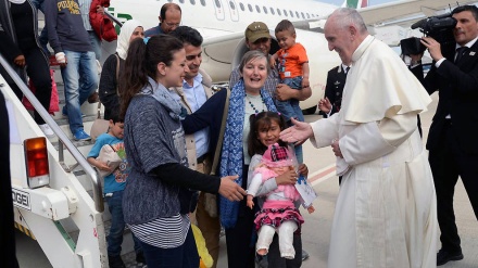 Papa acogerá a 12 refugiados sirios en el Vaticano