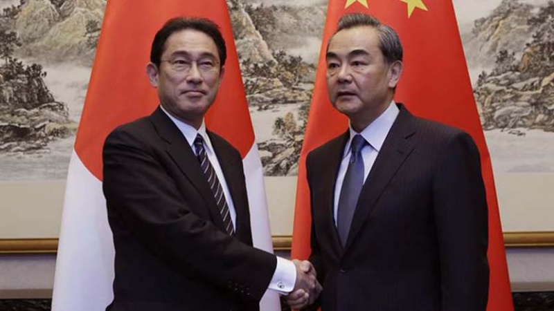 日本外相の中国訪問　　　　　　　　　　　　　　　　　　　　　　　　　　　　　　
