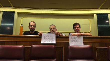 Cuatro diputados de Podemos se ponen en huelga de hambre por los refugiados