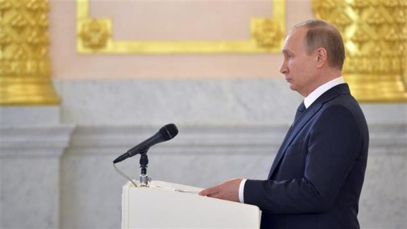Путин: Ғарбда сунъий интеллект монополиясига йўл қўймаймиз