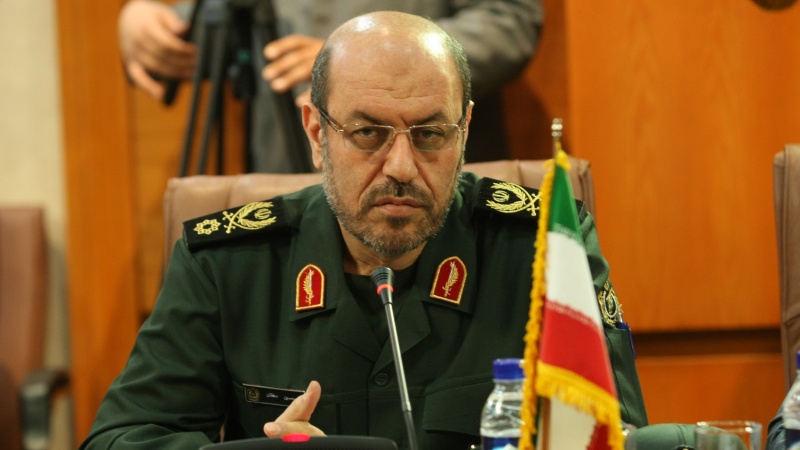 وزیر دفاع ایران: سامانه اس 300 به طور کامل وارد ایران می‌شود