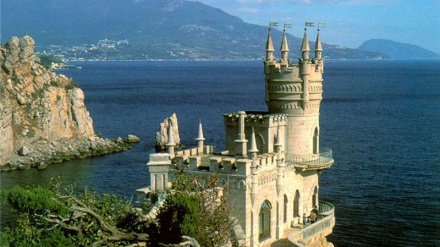 Пайвастани расмии ҷазираи Қрим ба хоки Русия