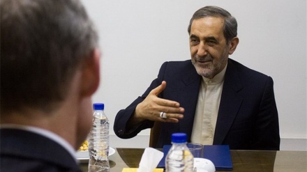 Rusya Güvenlik Üst Düzey Yetkilileri Velayeti ile Görüştü