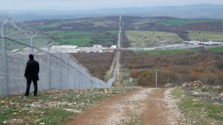 Migranti, Bulgaria ha terminato altri 35 km di muro