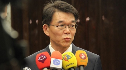 イランと韓国、貿易額を300億ドルに