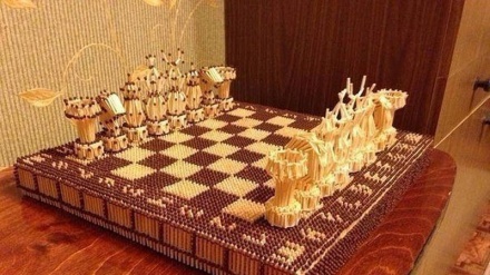 Польшалық шебер сіріңкеден түрлі заттар жасайды