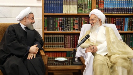 Il presidente Rohani incontra gli Ulema a Qom