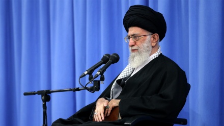 Ayatollah Khamenei: “Gli Usa combattono contro l’Islam, l’Iran e gli sciiti
