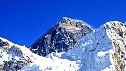 L’Everest torna a uccidere. Le autorità del Nepal: fase transitoria
