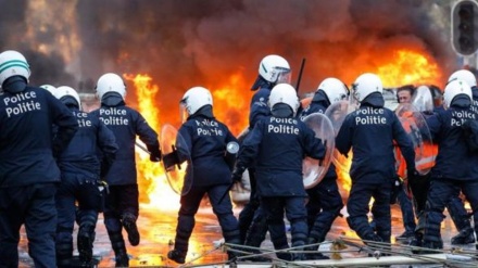 Police, anti-austerity protesters clash in Belgian capital