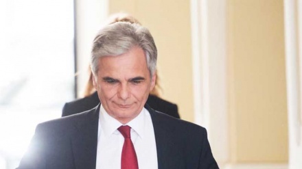 Österreichs Bundeskanzler Faymann tritt zurück