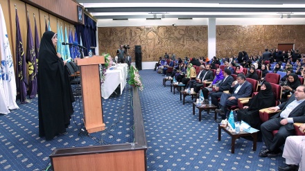 イランと日本の共同のシンポジウムがテヘランで開催