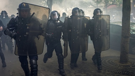 Francia: scontri e tensione a corteo per Theo