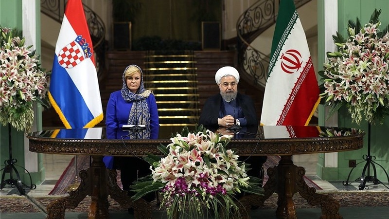 ईरान और क्रोएशिया के राष्ट्रपतियों की प्रेस कांफ़्रेंस