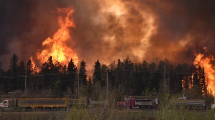 Incêndios fora de controle afetam produção de petróleo no Canadá