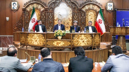 イラン外務省、「イランの外交政策は、国際社会との関係を最大限に拡大することにある」