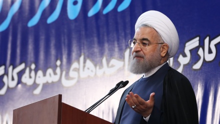 イラン大統領、「６カ国との核合意は、イラン国民の発展への道を切り開いた」