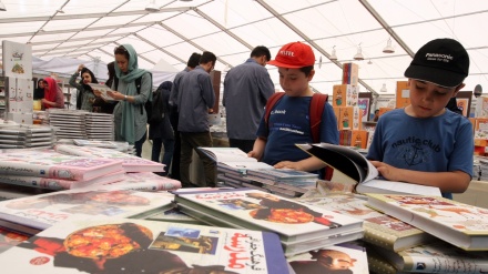 Обучение языку приводит к распространению мира