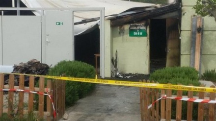 Fransa cumhurbaşkanından  müslümanların camilerinin yakılmasına tepki 