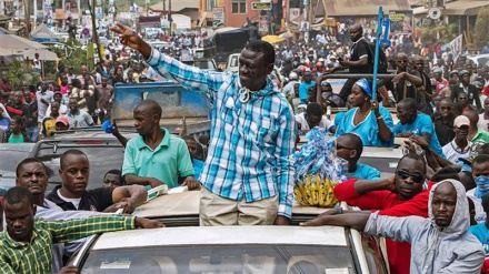 Ugandan opposition leader Besigye accused of treason 