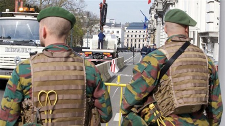 フランス・パリで労働法改正デモの実施が禁止

