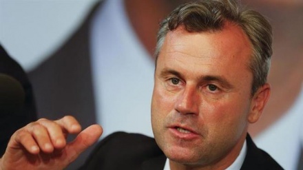 Former Austrian presidential candidate warns EU of ‘Auxit’ vote