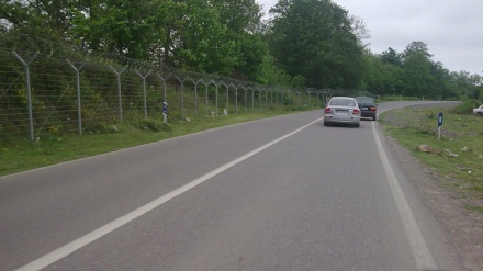 (VIDEO) Giappone, collassa la strada: si apre una gigantesca voragine 