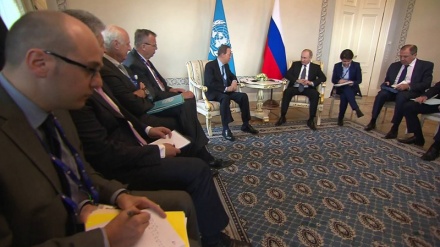 普京与潘基文和德米斯图拉举行会见