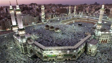 Saudi Arabia blocks Iranian pilgrims from Hajj for political gains: Poll