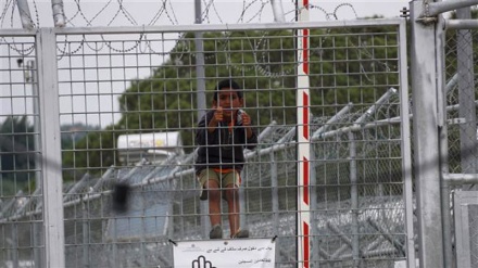 Austrian FM urges EU to keep refugees on islands ‘like Australia’