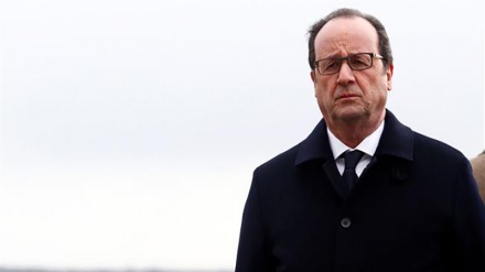 Usa-Francia: Hollande al telefono con Trump, rispetti accoglienza rifugiati