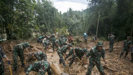 Colombia: frana per piogge, 12 morti