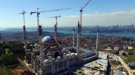 Turquía inaugura su mezquita más grande durante Ramadán
