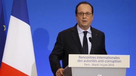 Hollande: ridiscutere accordo con Gb su migranti non ha senso